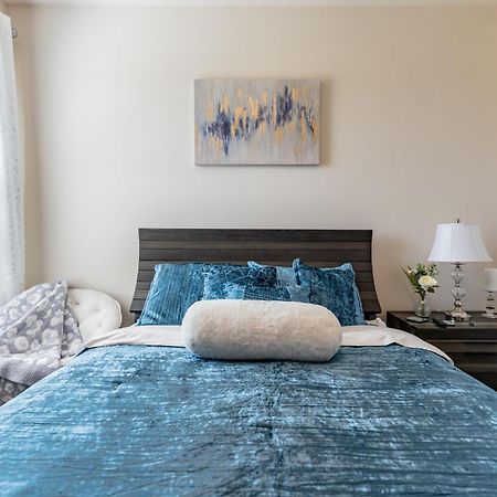 Luxury Bedroom With Private Bath Hampton Exteriér fotografie
