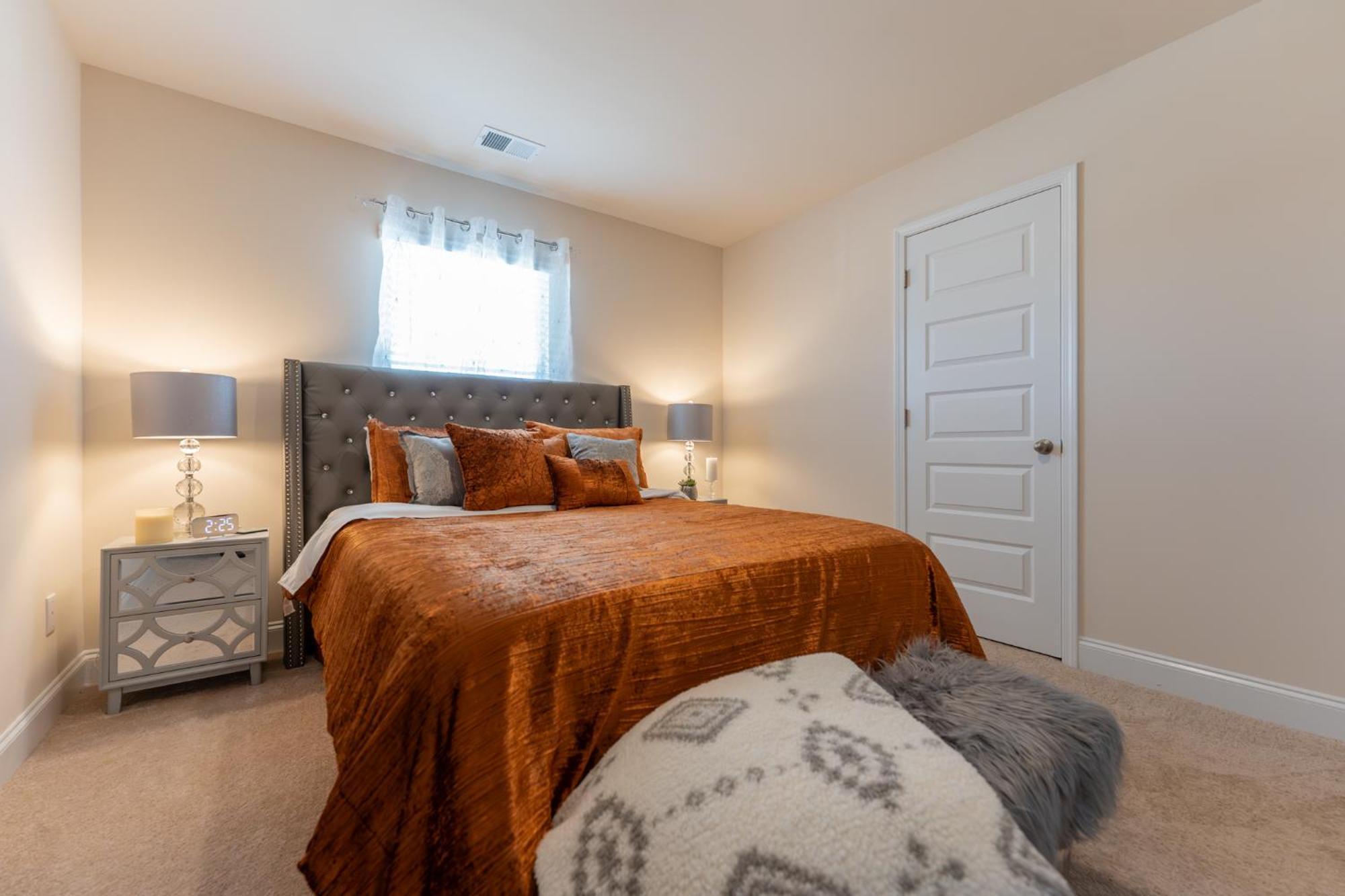 Luxury Bedroom With Private Bath Hampton Exteriér fotografie